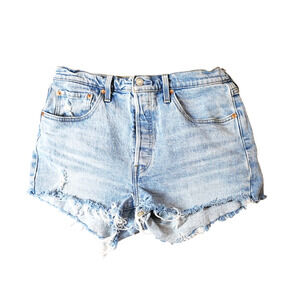Levi's 501 Women 31‎ Denim Shorts Distressed Cut-offs Light Wash Frayed Jean